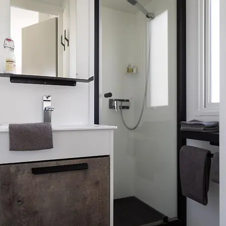 Mobil Confortable Avec Terrasse A - Api-1-52-887 营地