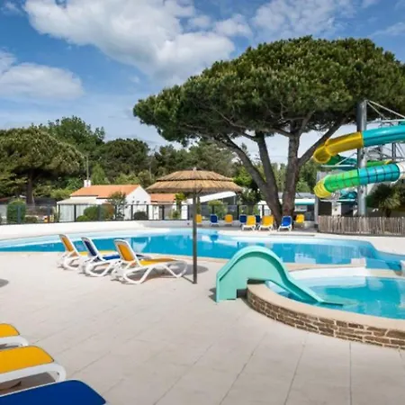 Camping Mobil Confortable Avec Terrasse A - Api-1-52-887 *