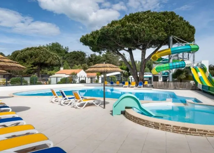 Camping Mobil Confortable Avec Terrasse à - Api-1-52-887 *