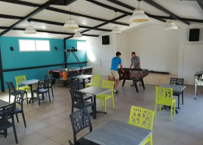 Camping Mobil Confortable Avec Terrasse à - Api-1-52-887