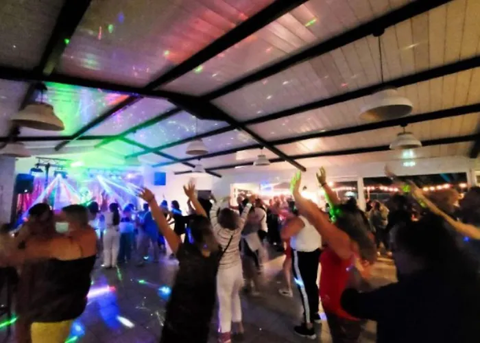 Mobil Confortable Avec Terrasse à - Api-1-52-887 Saint-Hilaire-de-Riez