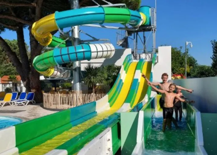 Mobil Confortable Avec Terrasse à - Api-1-52-887 Saint-Hilaire-de-Riez